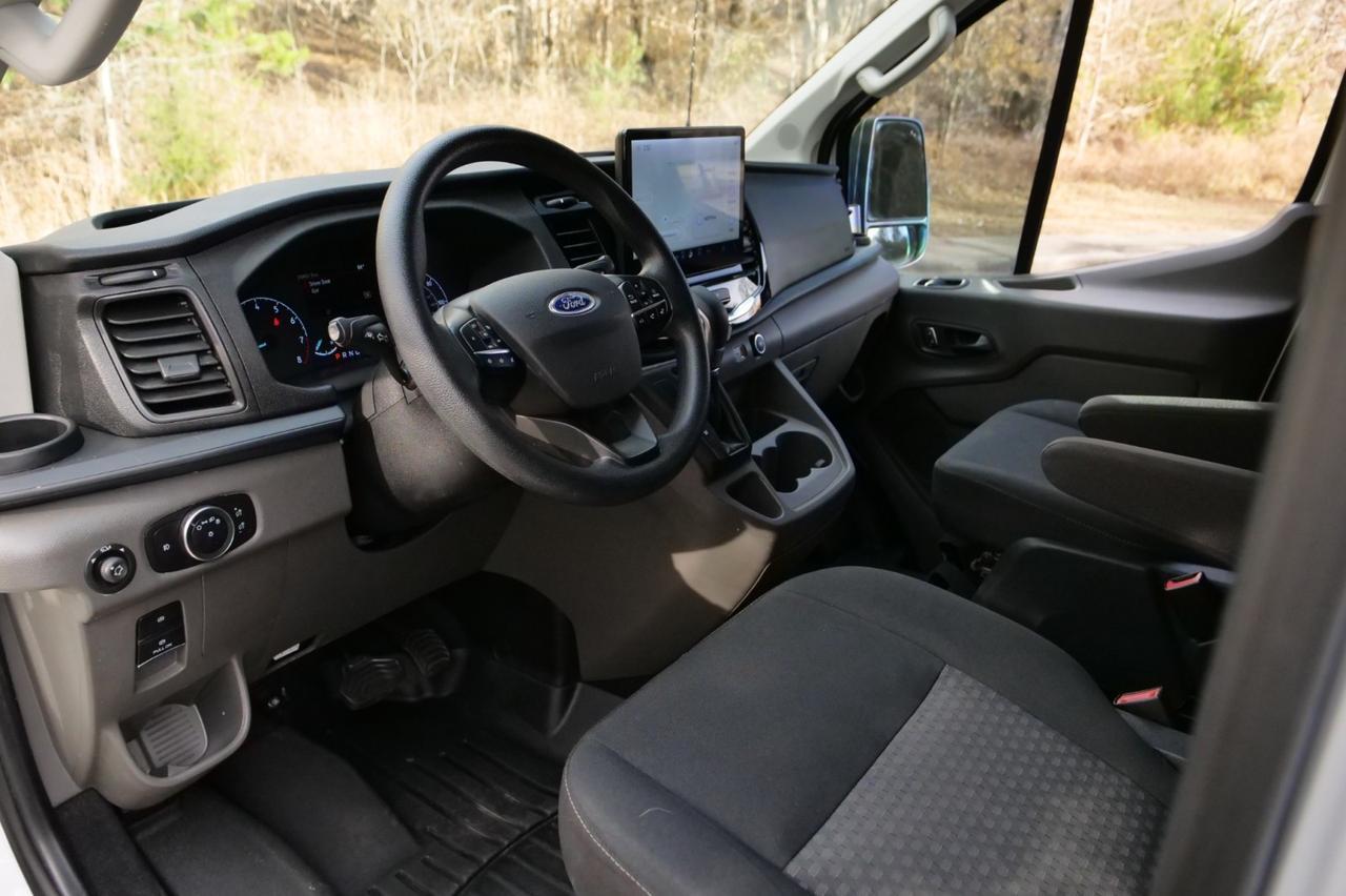 2023 Ford T-350 XLT / Low Roof / 12 Seat Passenger Van! Lincolnton NC