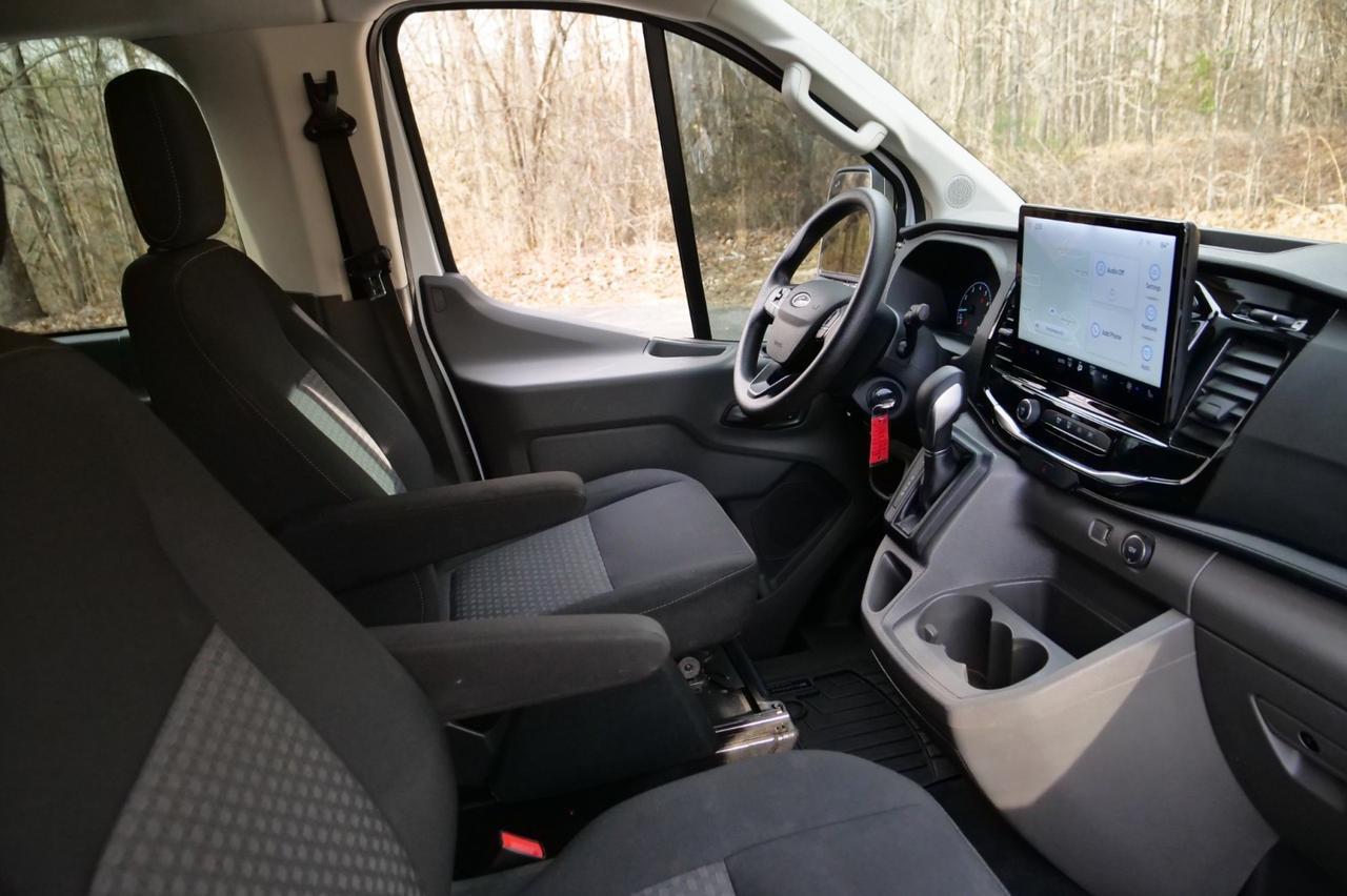 2023 Ford T-350 XLT / Low Roof / 12 Seat Passenger Van! Lincolnton NC