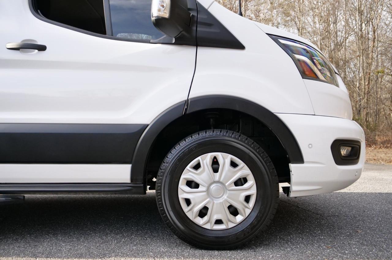 2023 Ford T-350 XLT / Low Roof / 12 Seat Passenger Van! Lincolnton NC