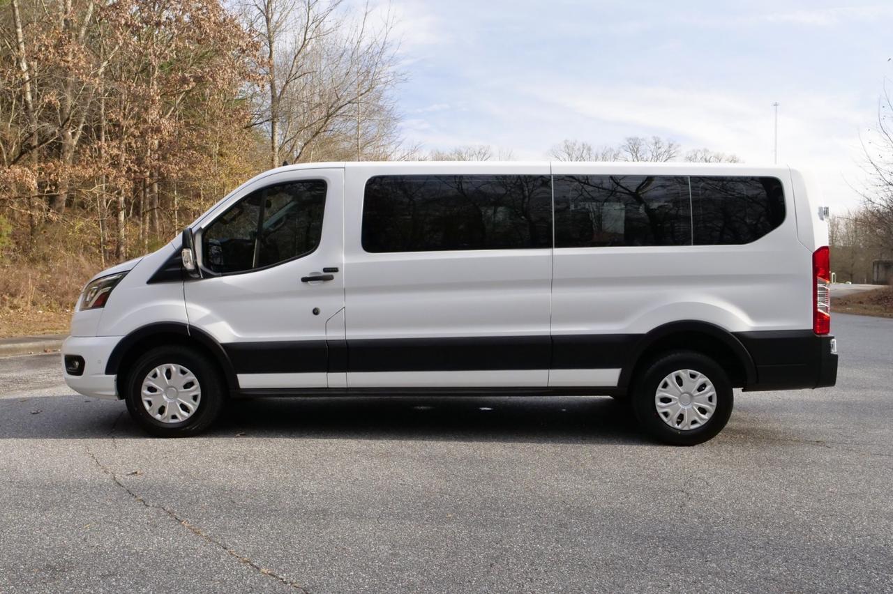 2023 Ford T-350 XLT / Low Roof / 12 Seat Passenger Van! Lincolnton NC