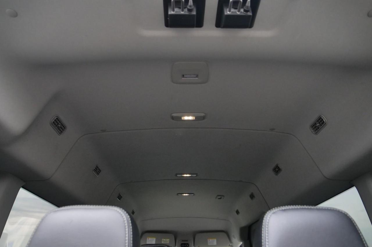 2023 Ford T-350 XLT / Passenger Van / 15 Seats / AWD! Lincolnton NC