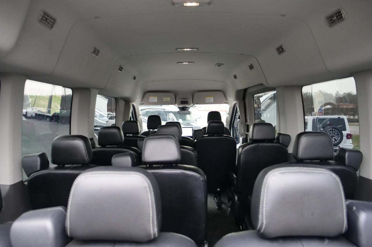 2023 Ford T-350 XLT / Passenger Van / 15 Seats / AWD! Lincolnton NC