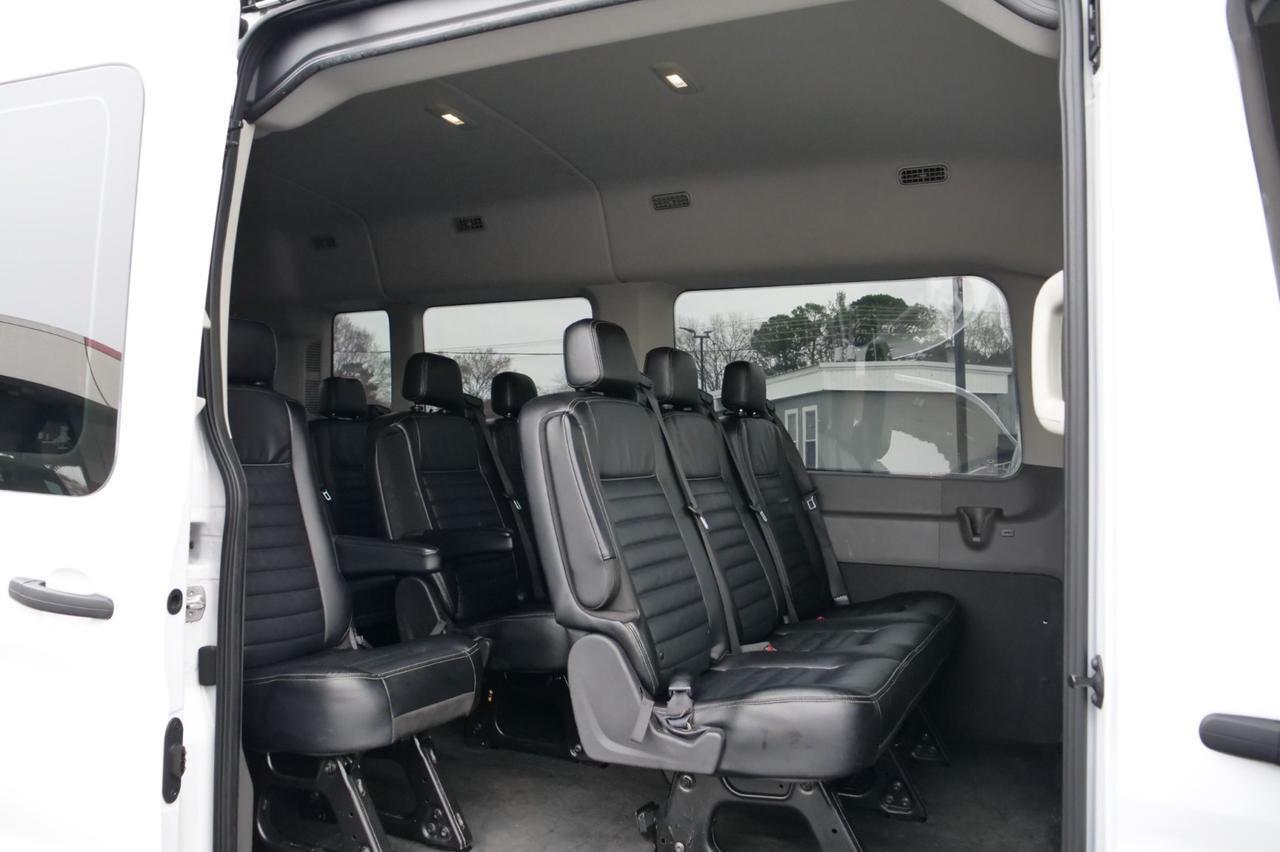 2023 Ford T-350 XLT / Passenger Van / 15 Seats / AWD! Lincolnton NC