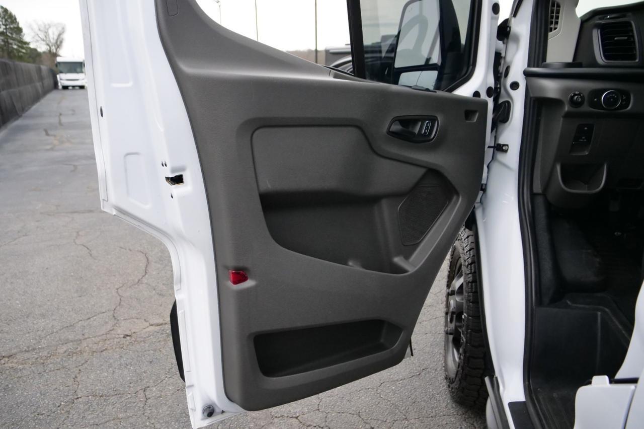 2023 Ford T-350 XLT / Passenger Van / 15 Seats / AWD! Lincolnton NC