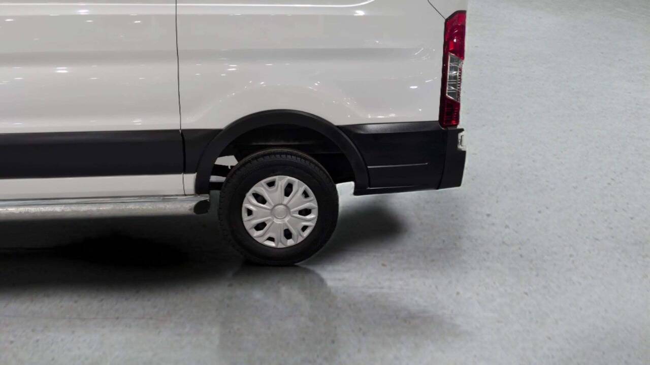 2023 Ford Transit 250 3dr SWB Low Roof Cargo Van Chesterfield MI