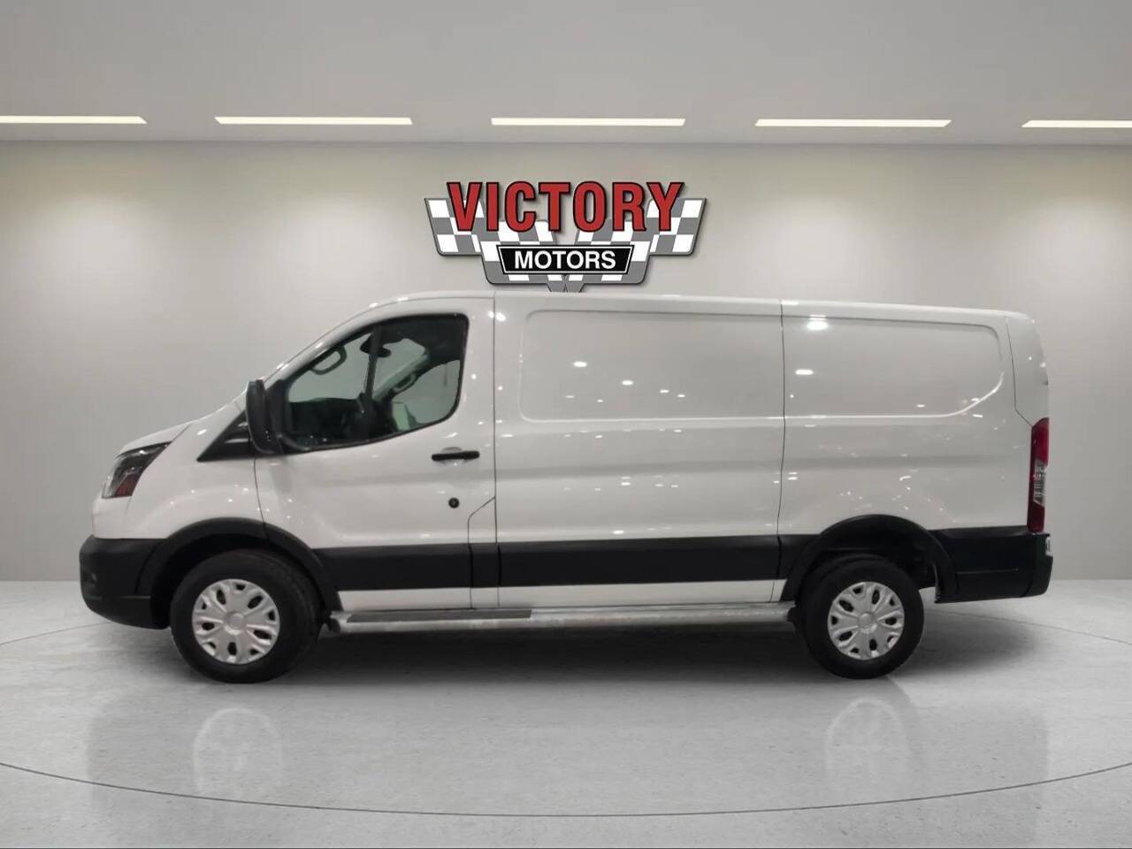 2023 Ford Transit 250 3dr SWB Low Roof Cargo Van Chesterfield MI