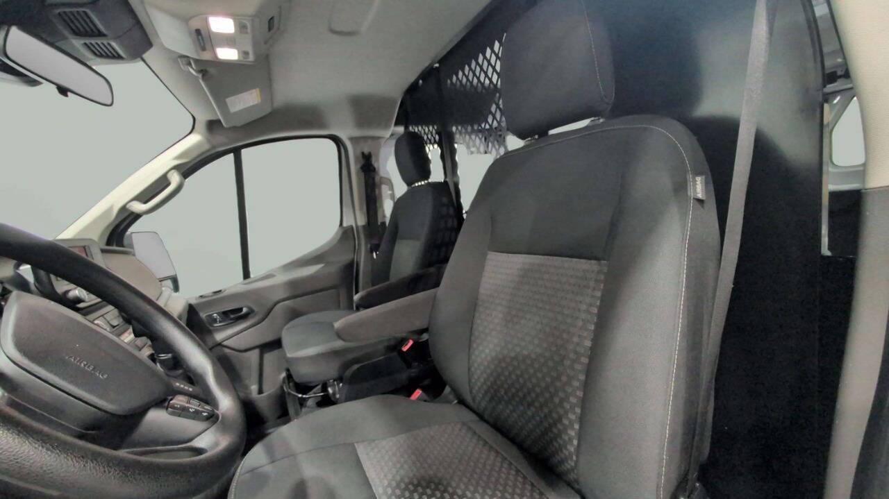 2023 Ford Transit 250 3dr SWB Low Roof Cargo Van Chesterfield MI