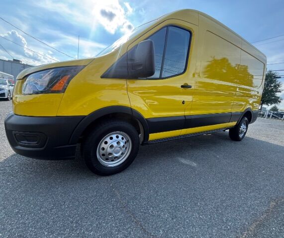 2023 Ford Transit 250 Medium Roof 148.0 WB