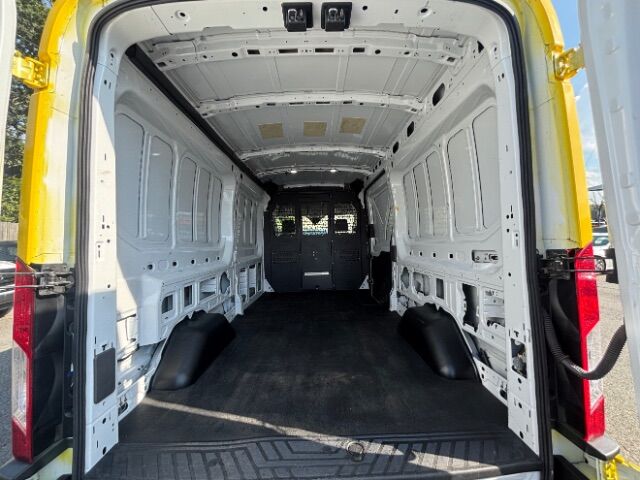 2023 Ford Transit 250 Medium Roof 148.0 WB Charlotte NC