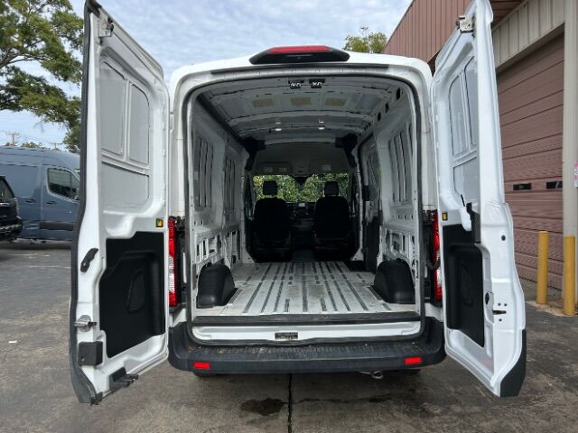 2023 Ford Transit 250 Medium Roof 148.  WB Charlotte NC