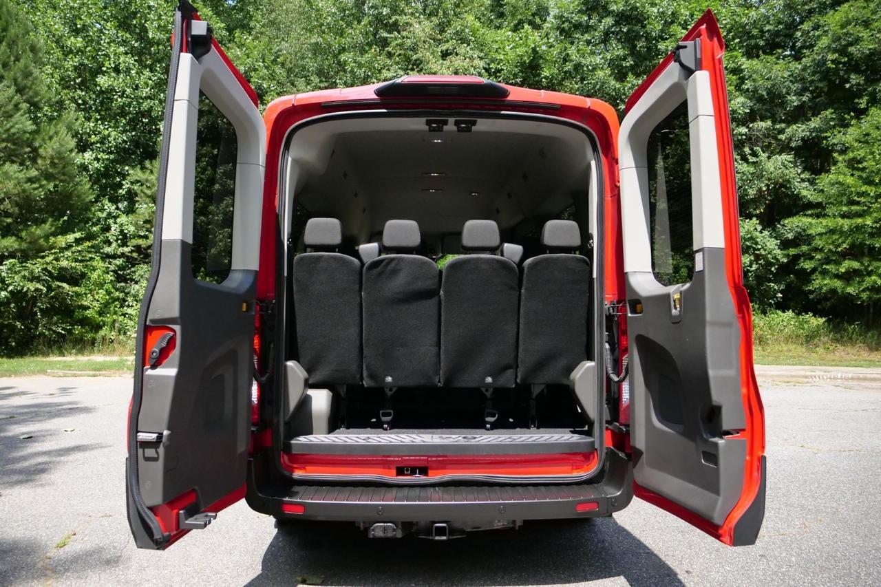 2023 Ford Transit 350 XL / AWD / 15 Passenger Wagon / Privacy Glass! Lincolnton NC