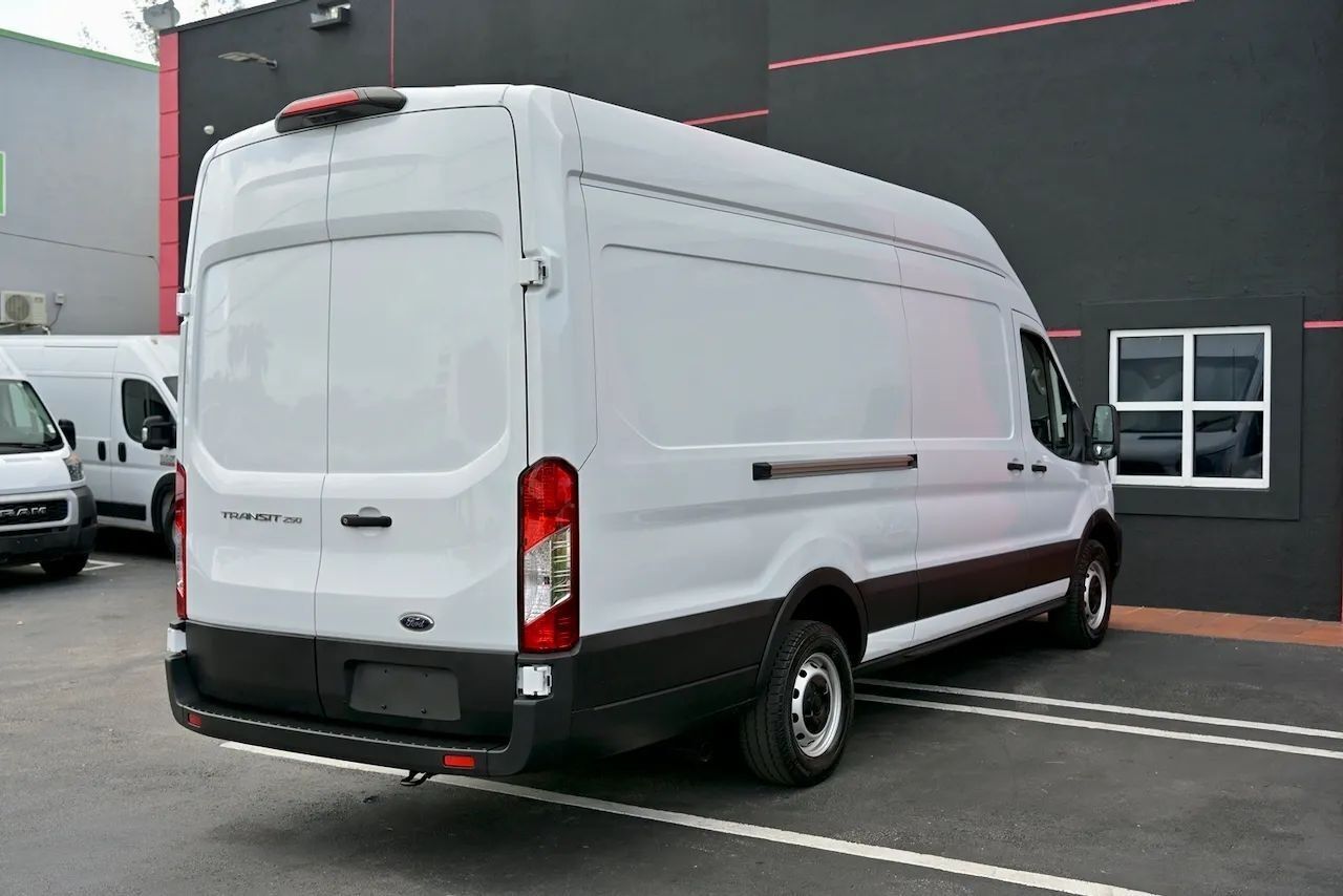 2023 Ford Transit Cargo Van Doral FL