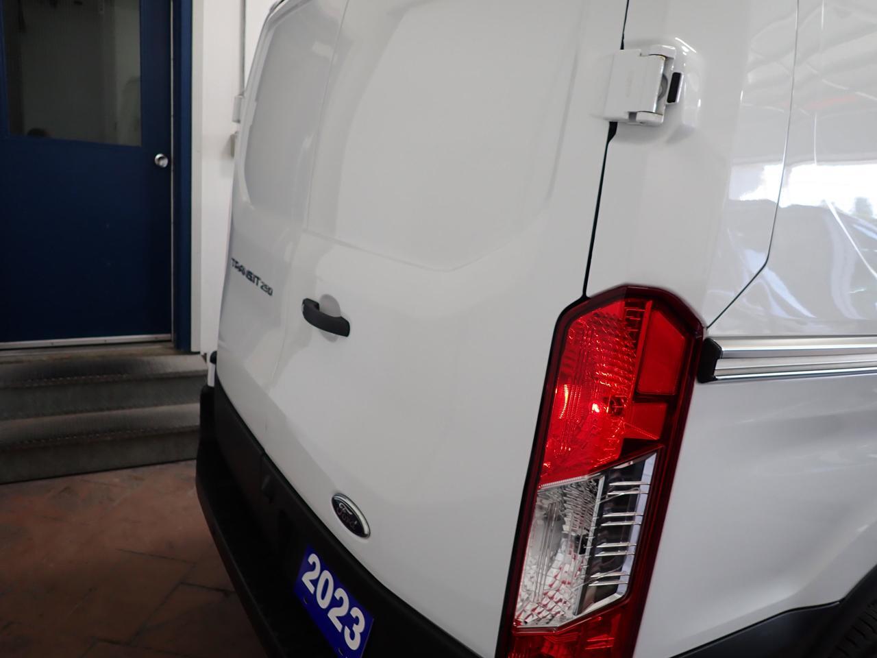 2023 Ford Transit Cargo Van 250 VAN LOW ROOF Listowel ON