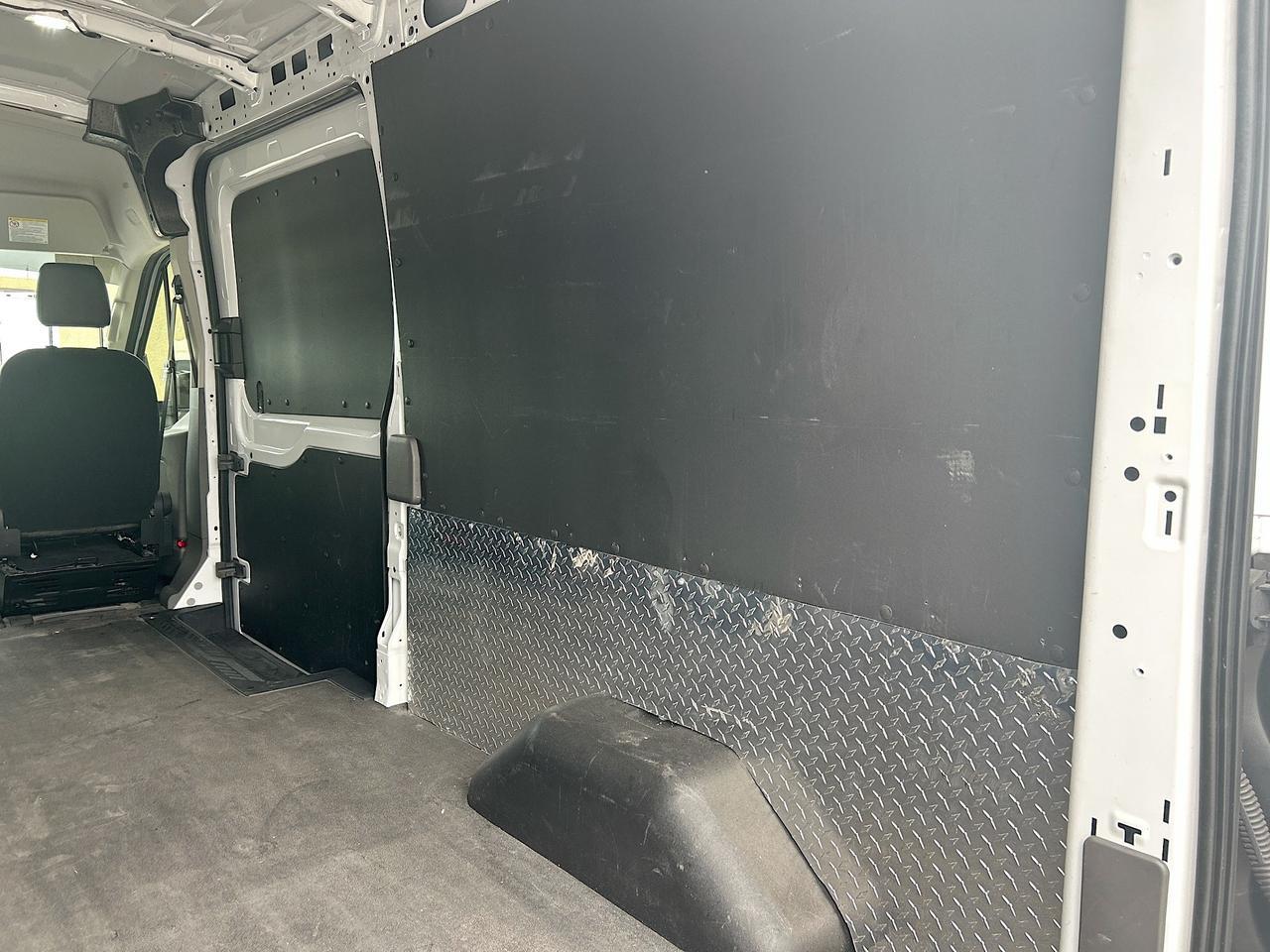 2023 Ford Transit Cargo Van T-250 Med Rf 9070 GVWR RWD Venice FL