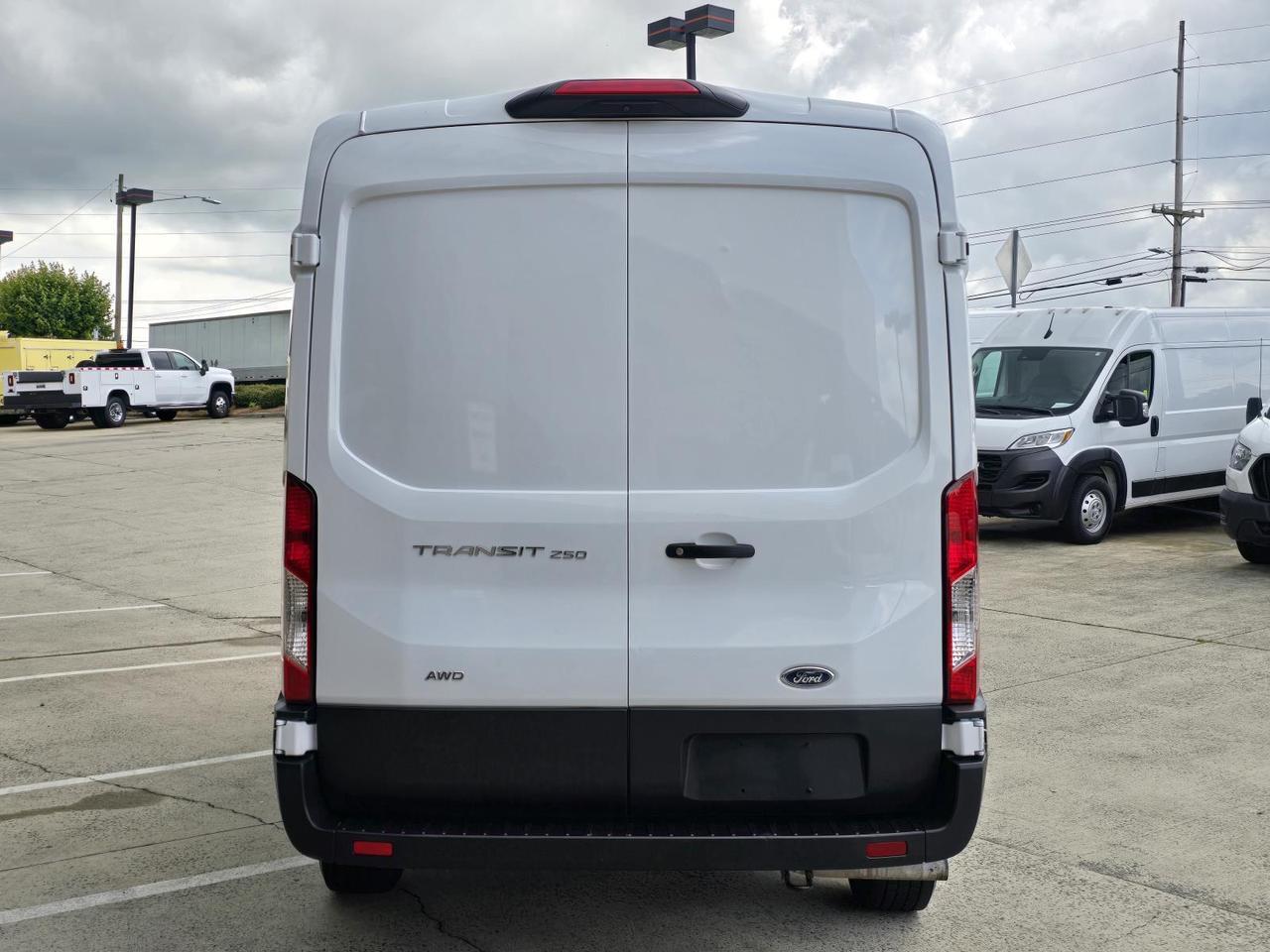 2023 Ford Transit Cargo Van photo 5