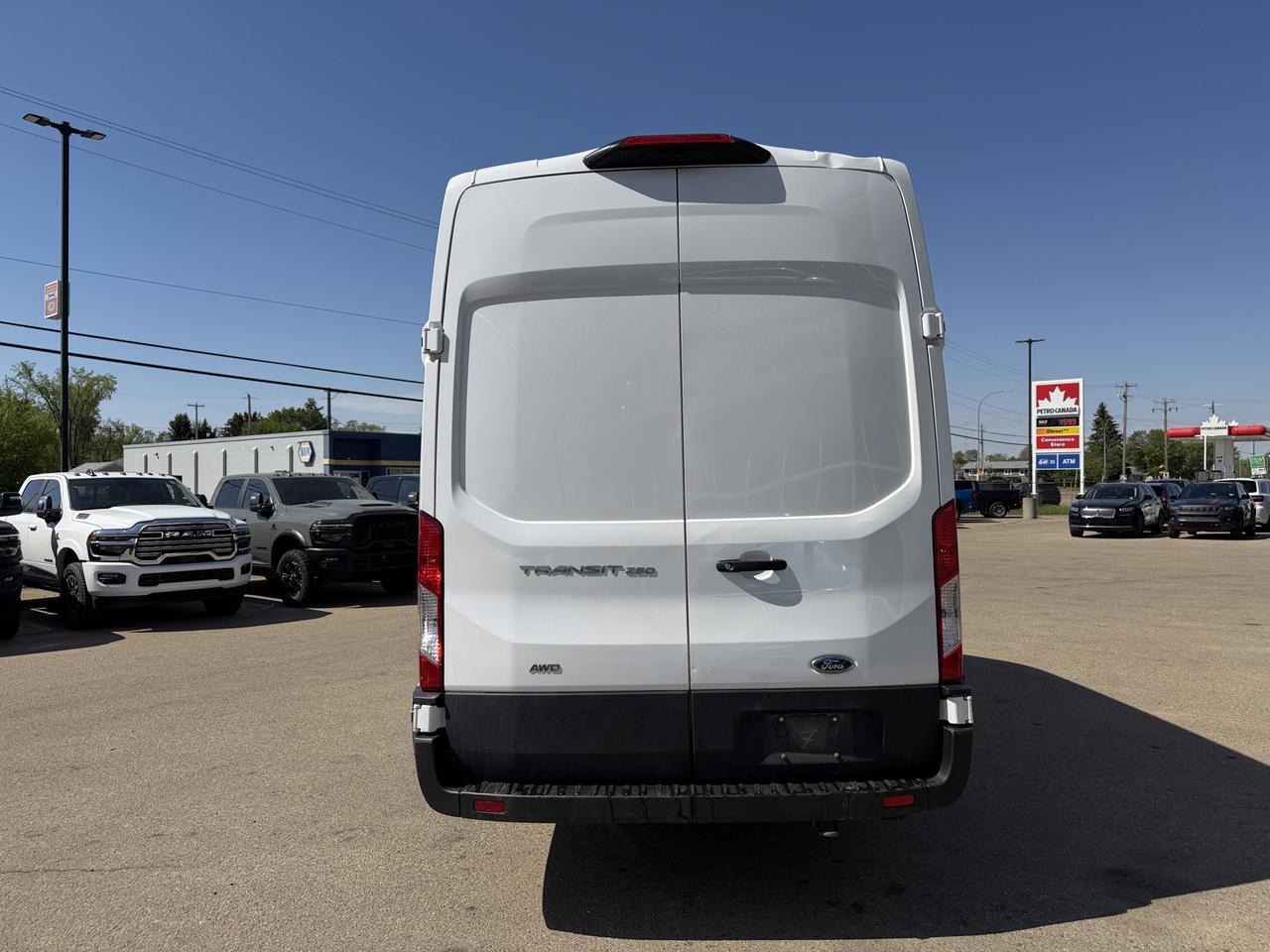 2023 Ford Transit Cargo Van T250 AWD | V6 FlexFuel | Extended High Roof | Low KMs | Rearview Camera | Bluetooth Redwater AB