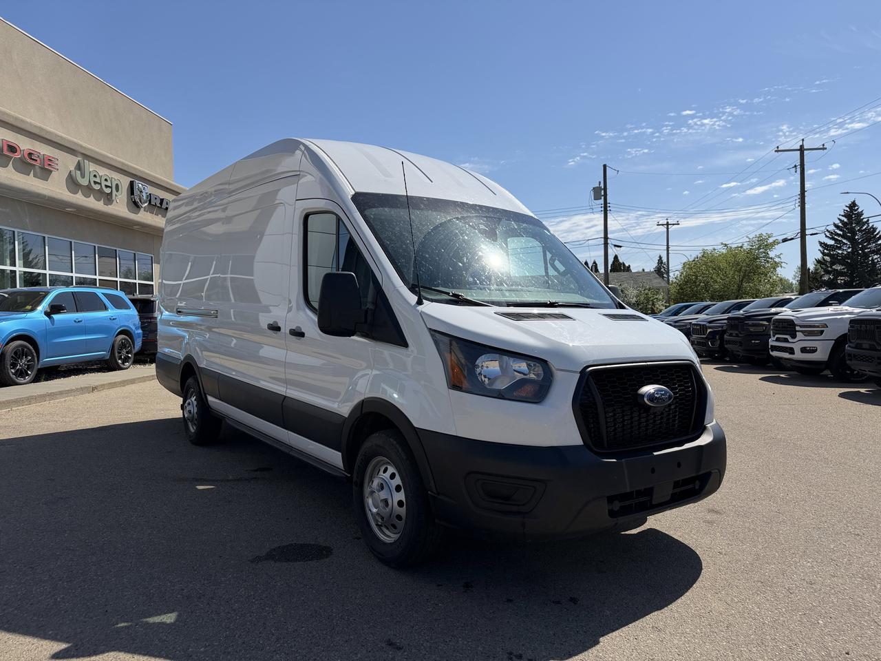 2023 Ford Transit Cargo Van T250 AWD | V6 FlexFuel | Extended High Roof | Low KMs | Rearview Camera | Bluetooth Redwater AB