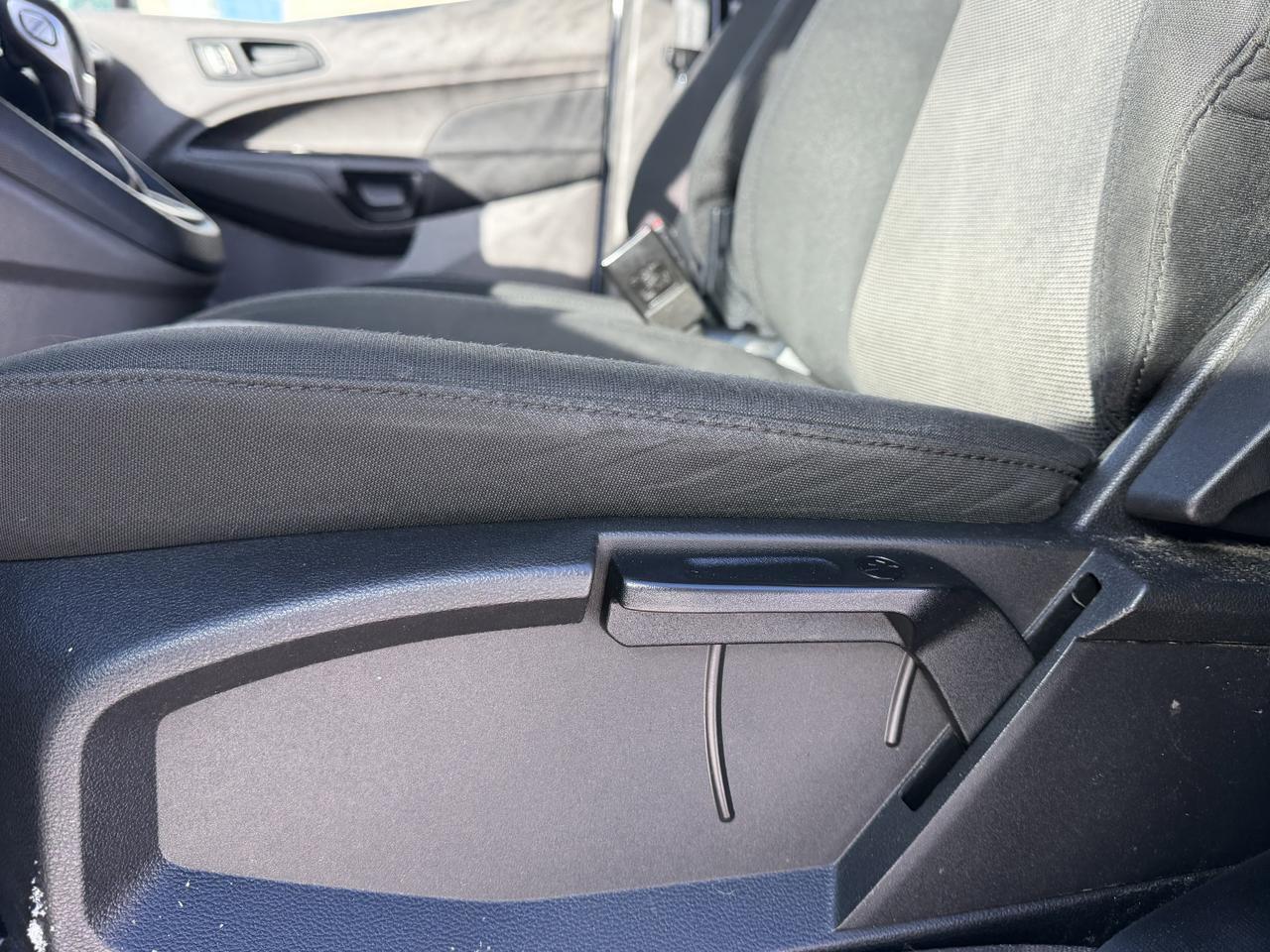 2023 Ford Transit Connect Van XL FWD | Low KMs | Backup Camera | Bluetooth | AC | Keyless Entry Redwater AB