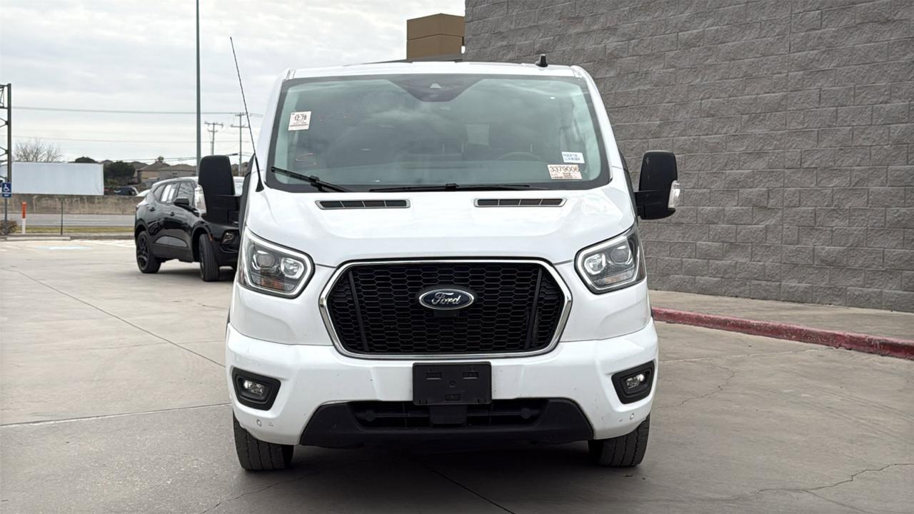 2023 Ford Transit Passenger Wagon XLT