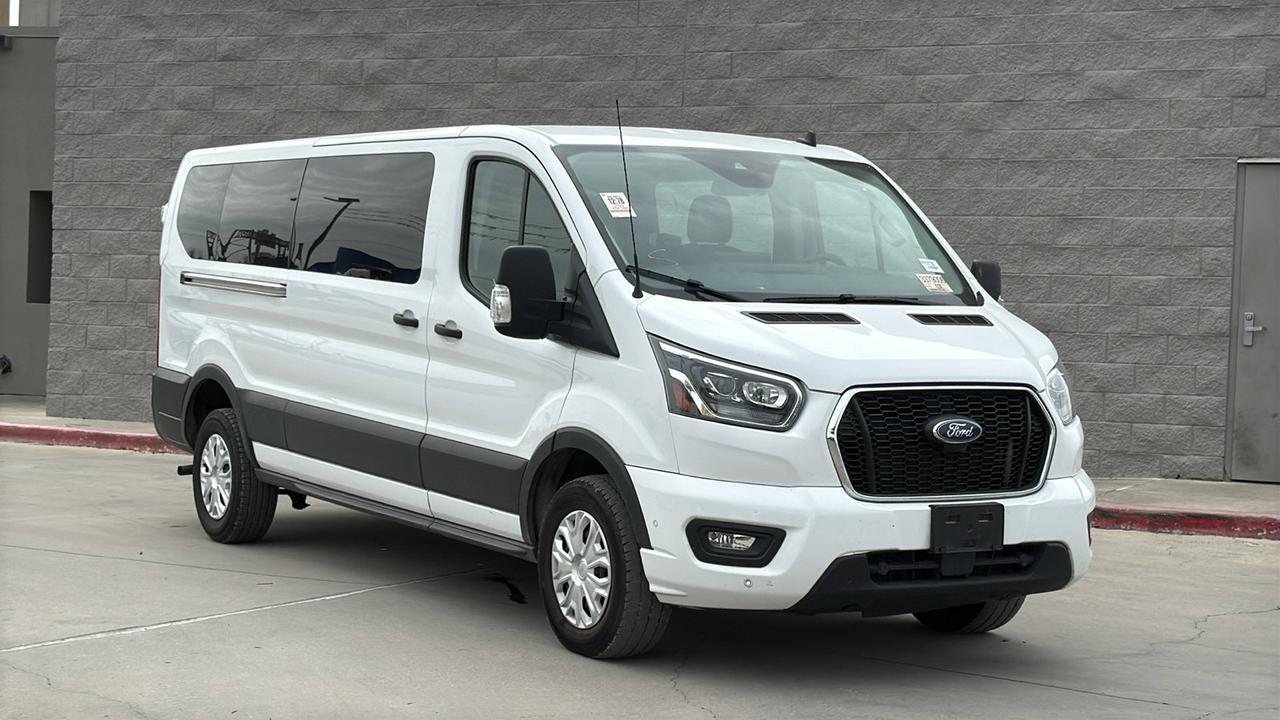 2023 Ford Transit Passenger Wagon XLT