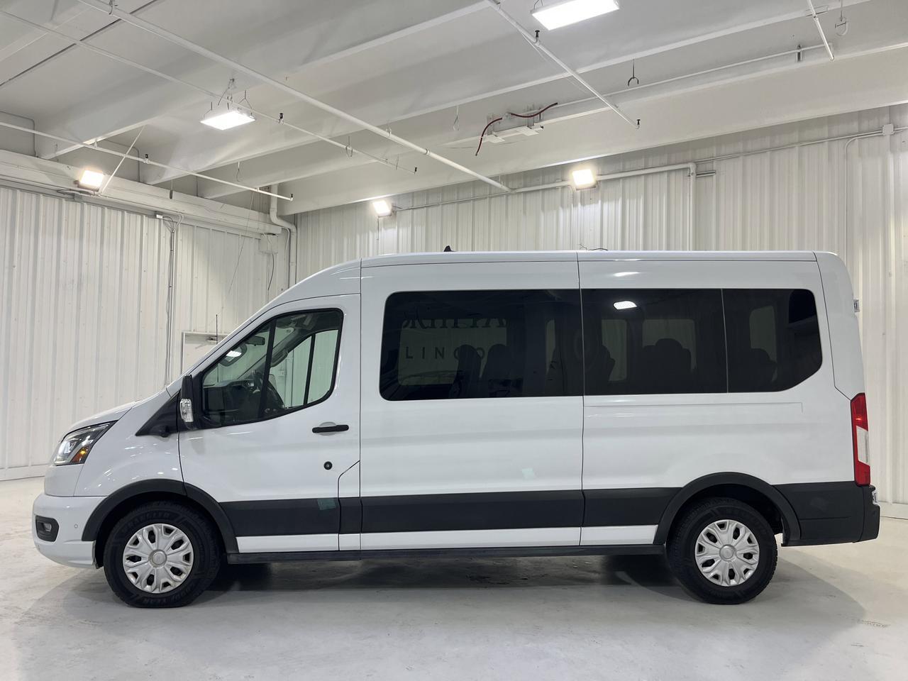 2023 Ford Transit Passenger Wagon XLT