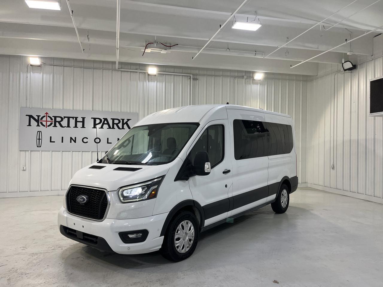 2023 Ford Transit Passenger Wagon XLT