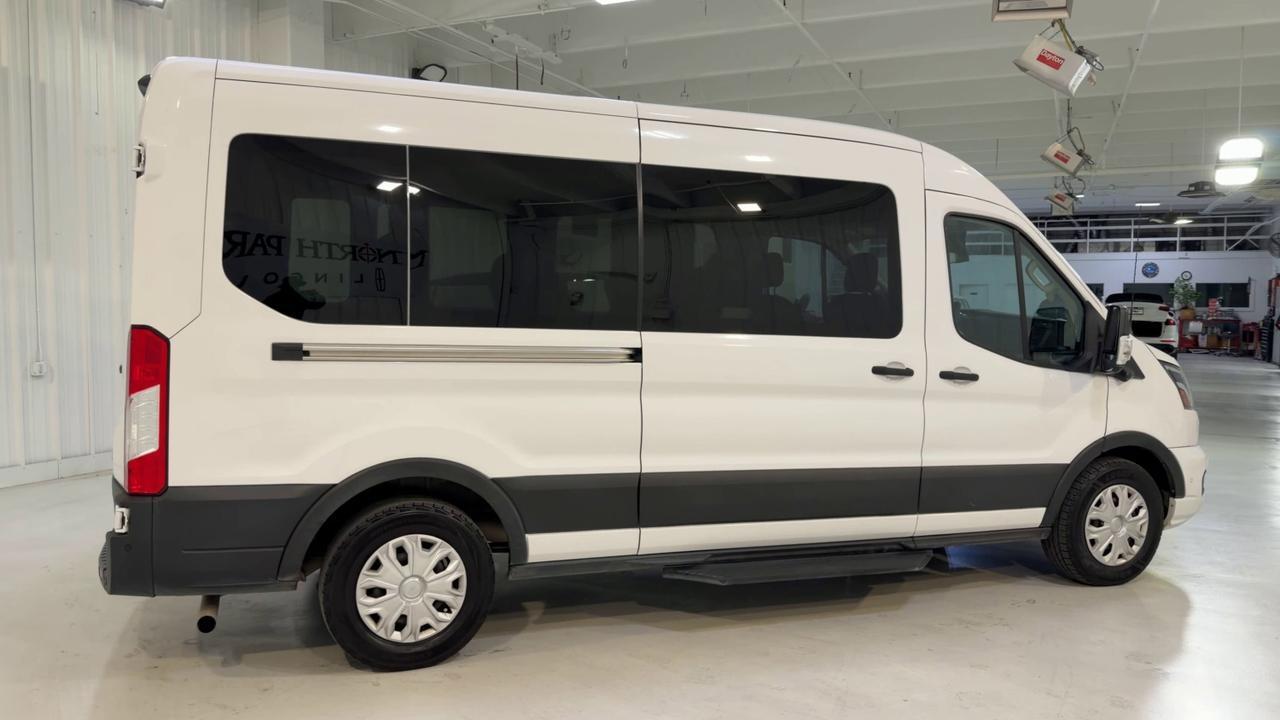 2023 Ford Transit Passenger Wagon XLT