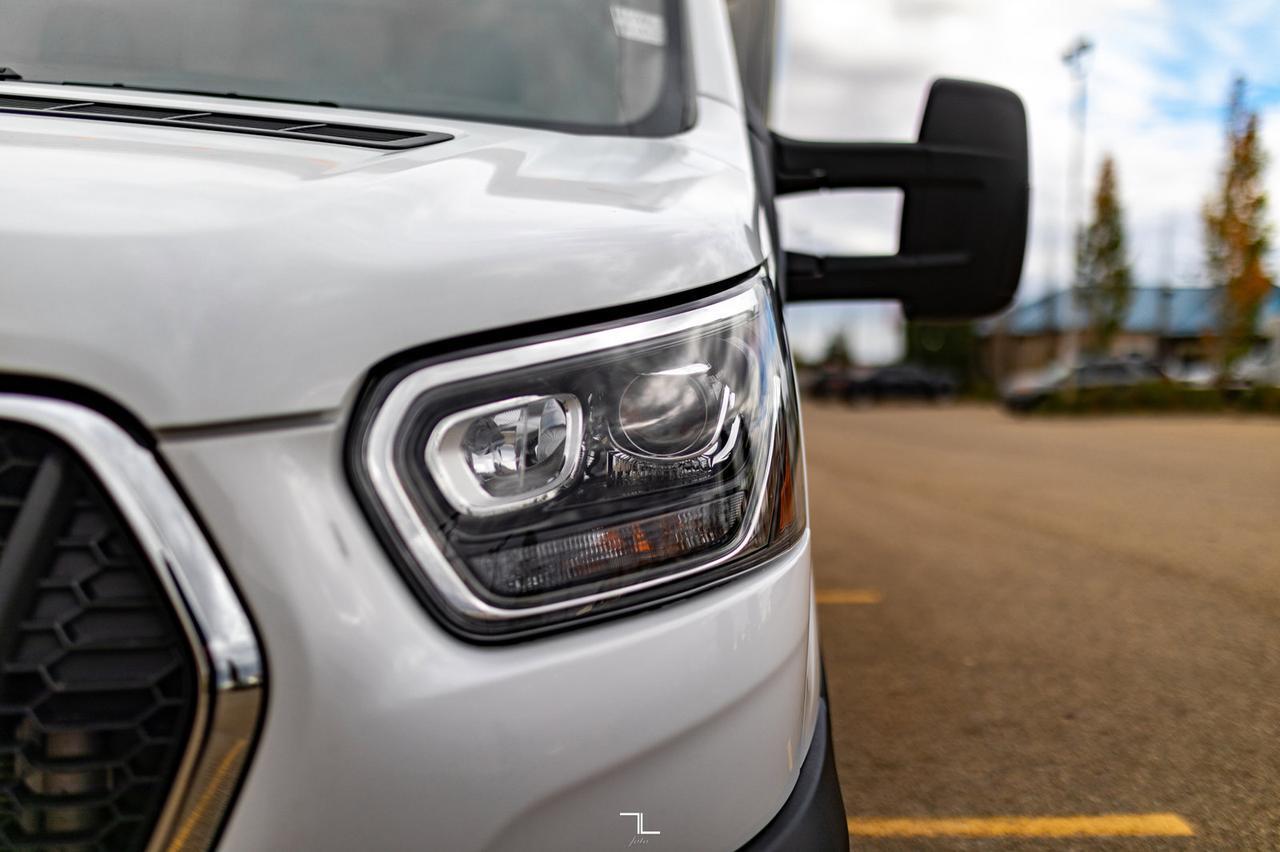 2023 Ford Transit T-350 Cutaway Dually BCam Red Deer AB