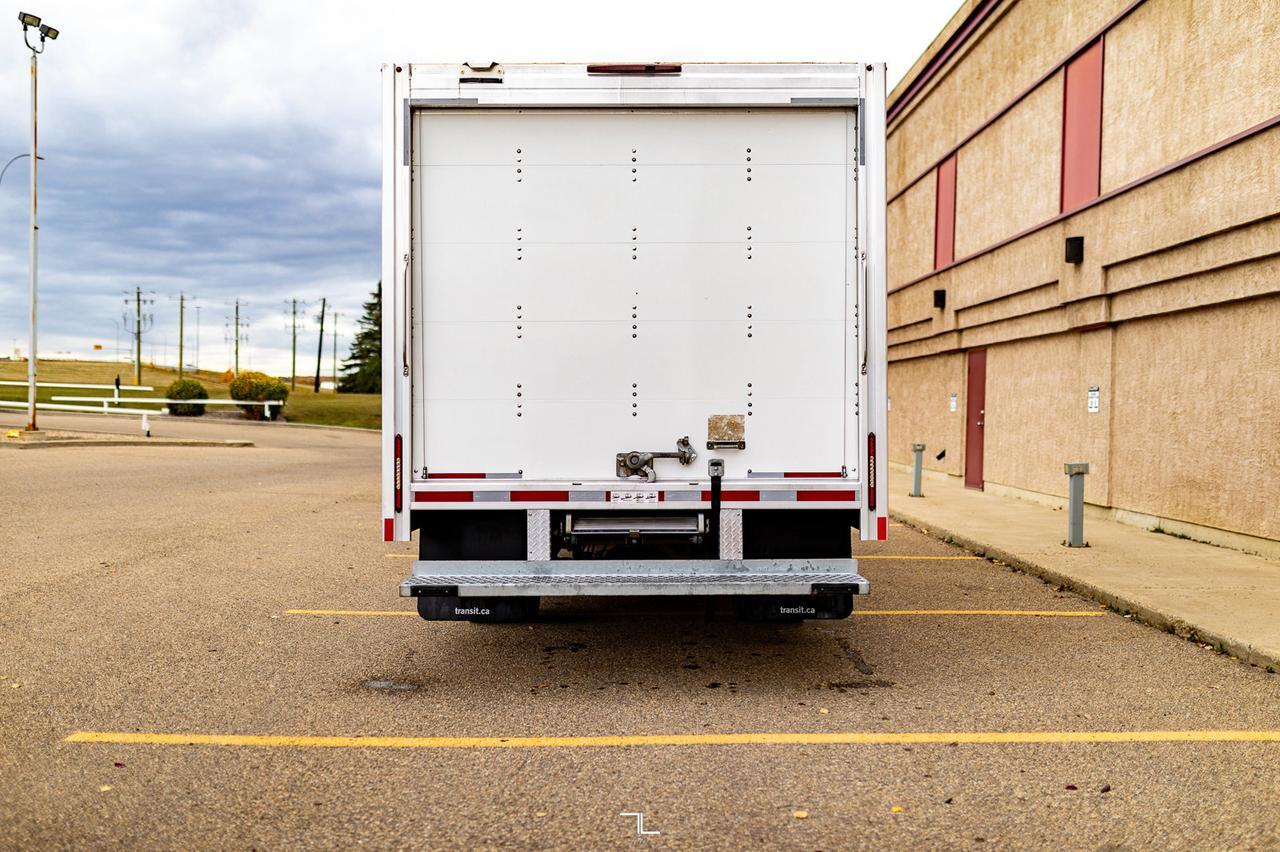 2023 Ford Transit T-350 Cutaway Dually BCam Red Deer AB