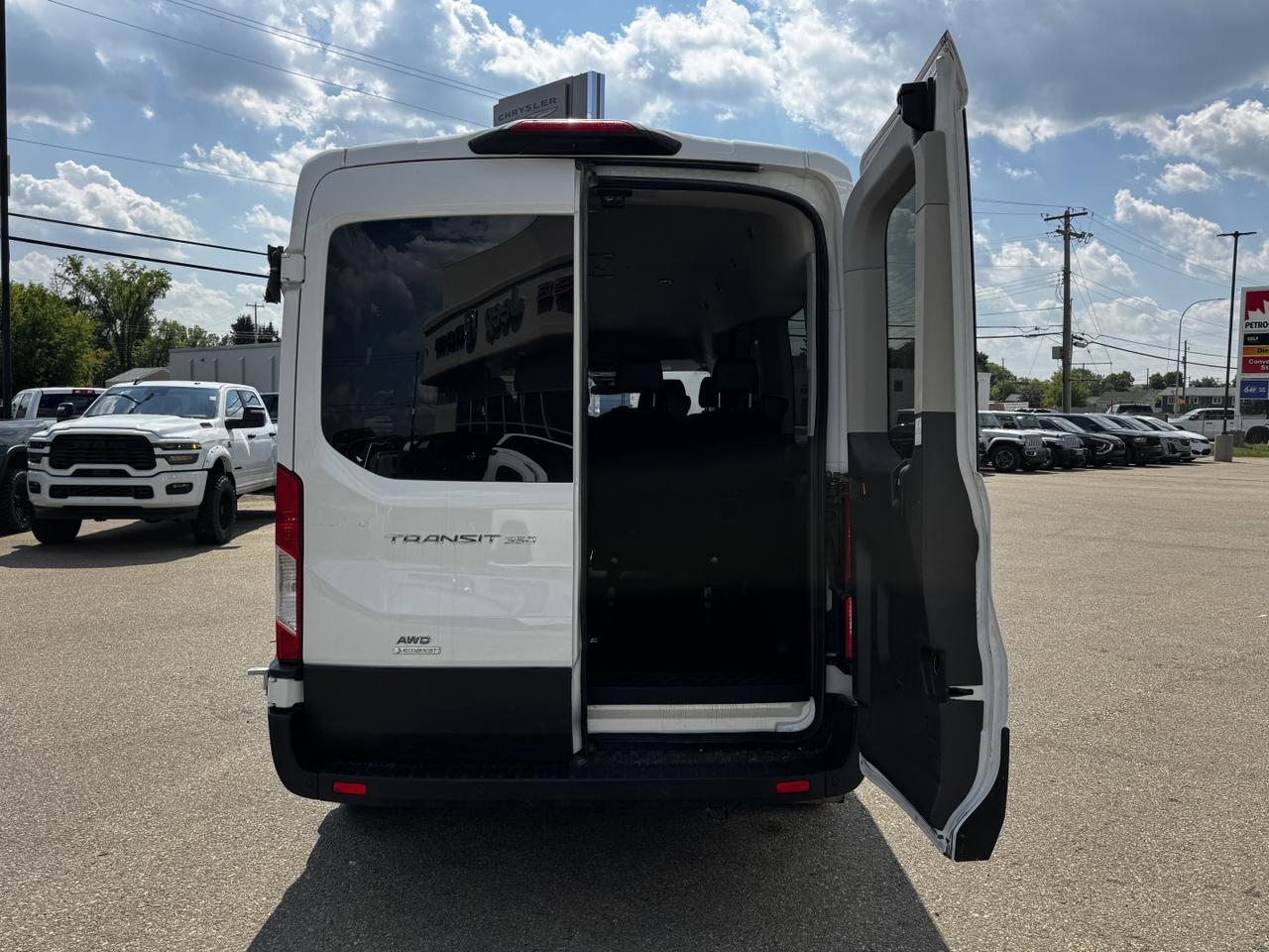 2023 Ford Transit T-350 XL AWD Full Size 12 Passenger Van | V6 Twin Turbo | Low KMs | Backup Camera Redwater AB
