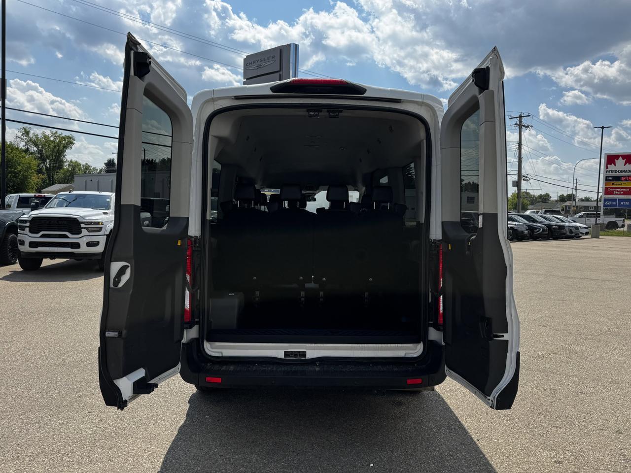 2023 Ford Transit T-350 XL AWD Full Size 12 Passenger Van | V6 Twin Turbo | Low KMs | Backup Camera Redwater AB
