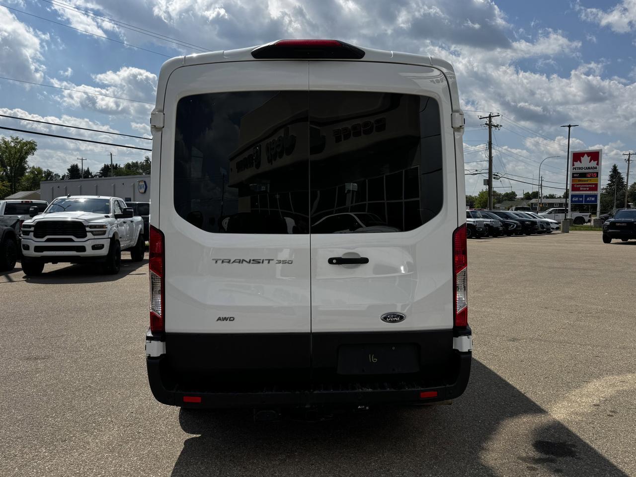 2023 Ford Transit T350 XL AWD Passenger Van | Med Roof | Low KMs | V6 | 12 Passenger Redwater AB