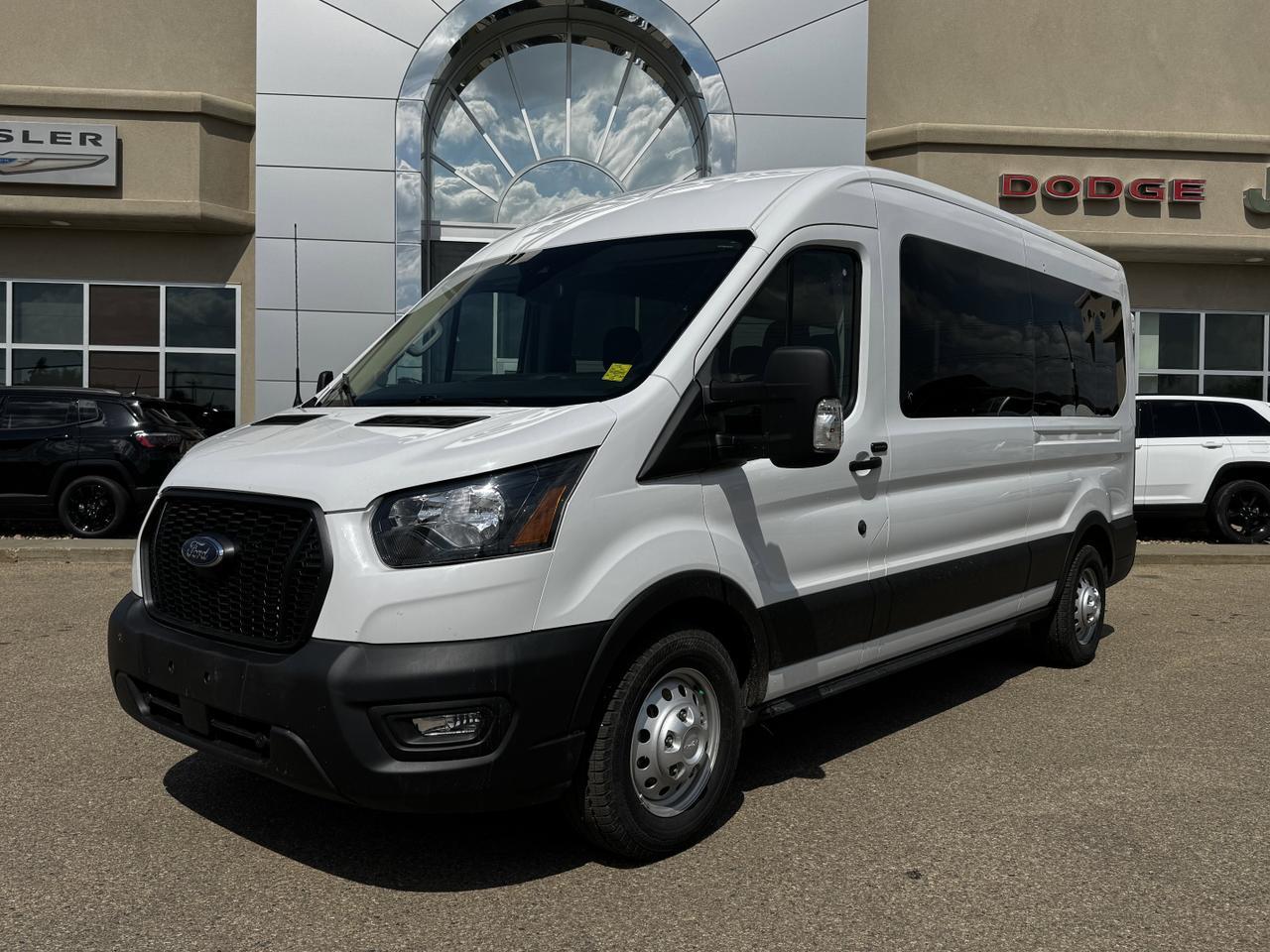 2023 Ford Transit T350 XL AWD Passenger Van | Med Roof | Low KMs | V6 | 12 Passenger Redwater AB