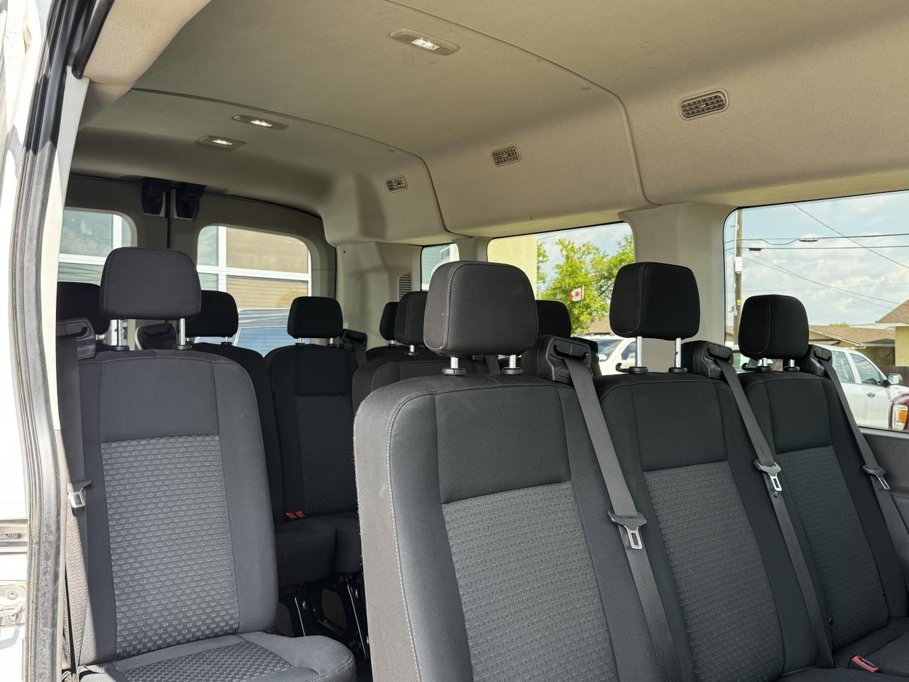 2023 Ford Transit T350 XL AWD Passenger Van | Med Roof | Low KMs | V6 | 12 Passenger Redwater AB
