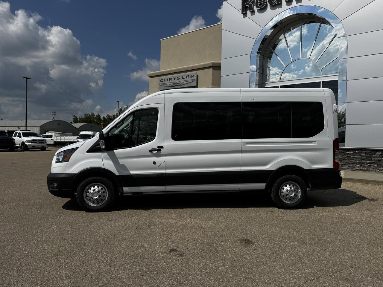 2023 Ford Transit T350 XL AWD Passenger Van | Med Roof | Low KMs | V6 | 12 Passenger Redwater AB