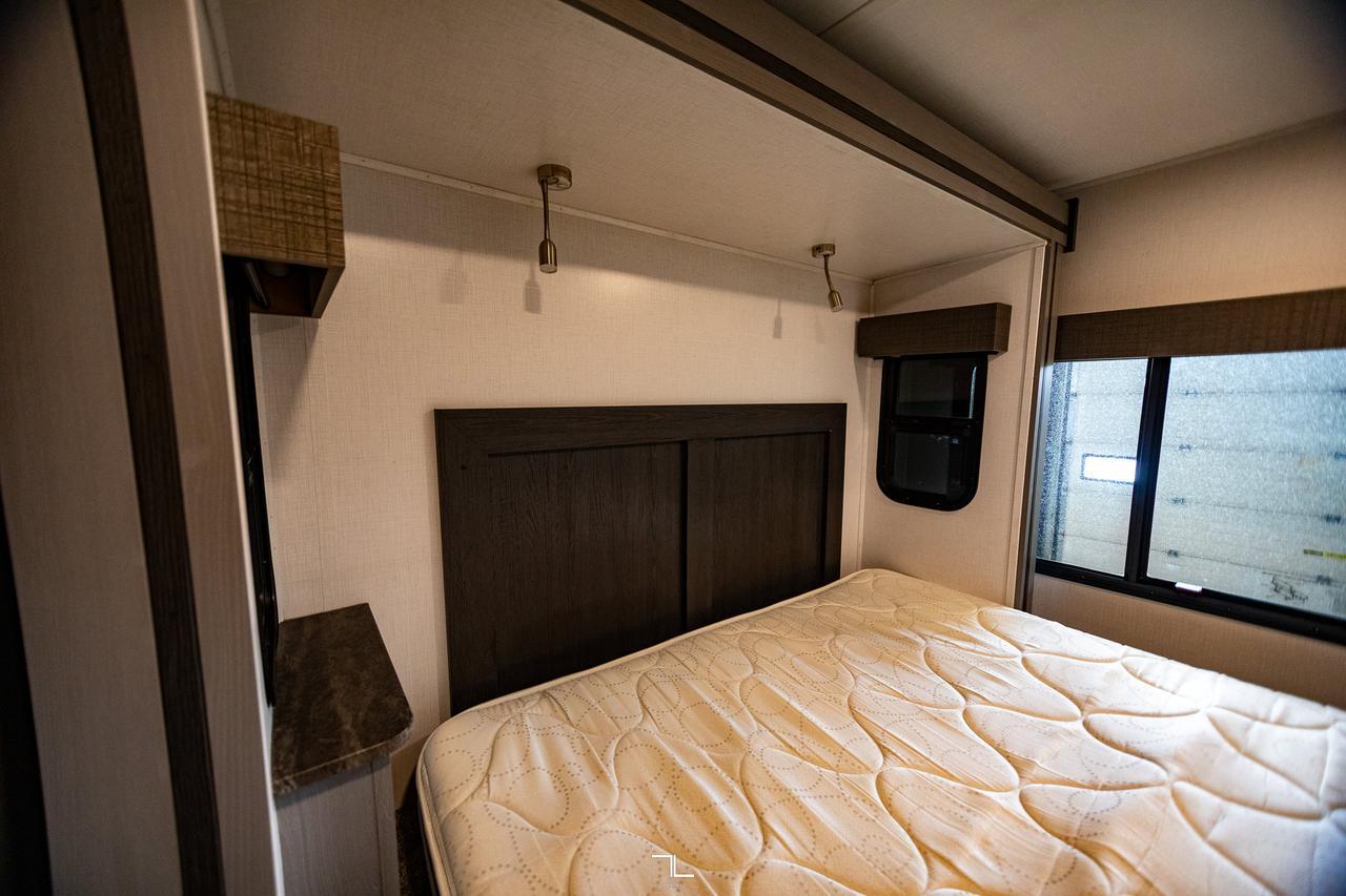 2023 Forest River Solera 32DSK Queen Bed Kitchen Slides Red Deer AB