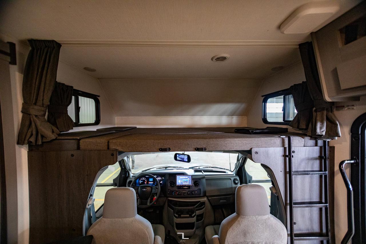 2023 Forest River Solera 32DSK Queen Bed Kitchen Slides Red Deer AB