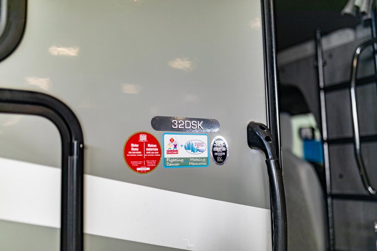 2023 Forest River Solera 32DSK Queen Bed Kitchen Slides Red Deer AB