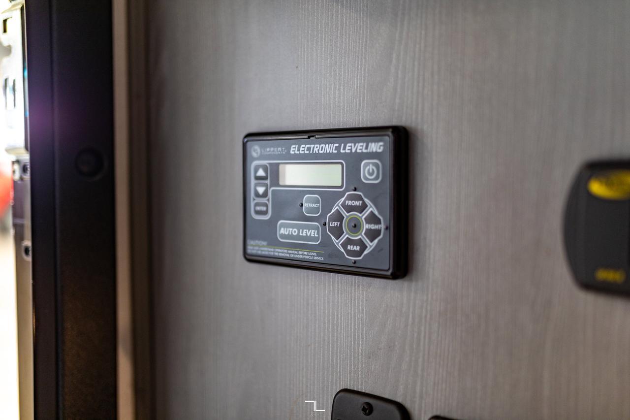 2023 Forest River Solera 32DSK Queen Bed Kitchen Slides Red Deer AB