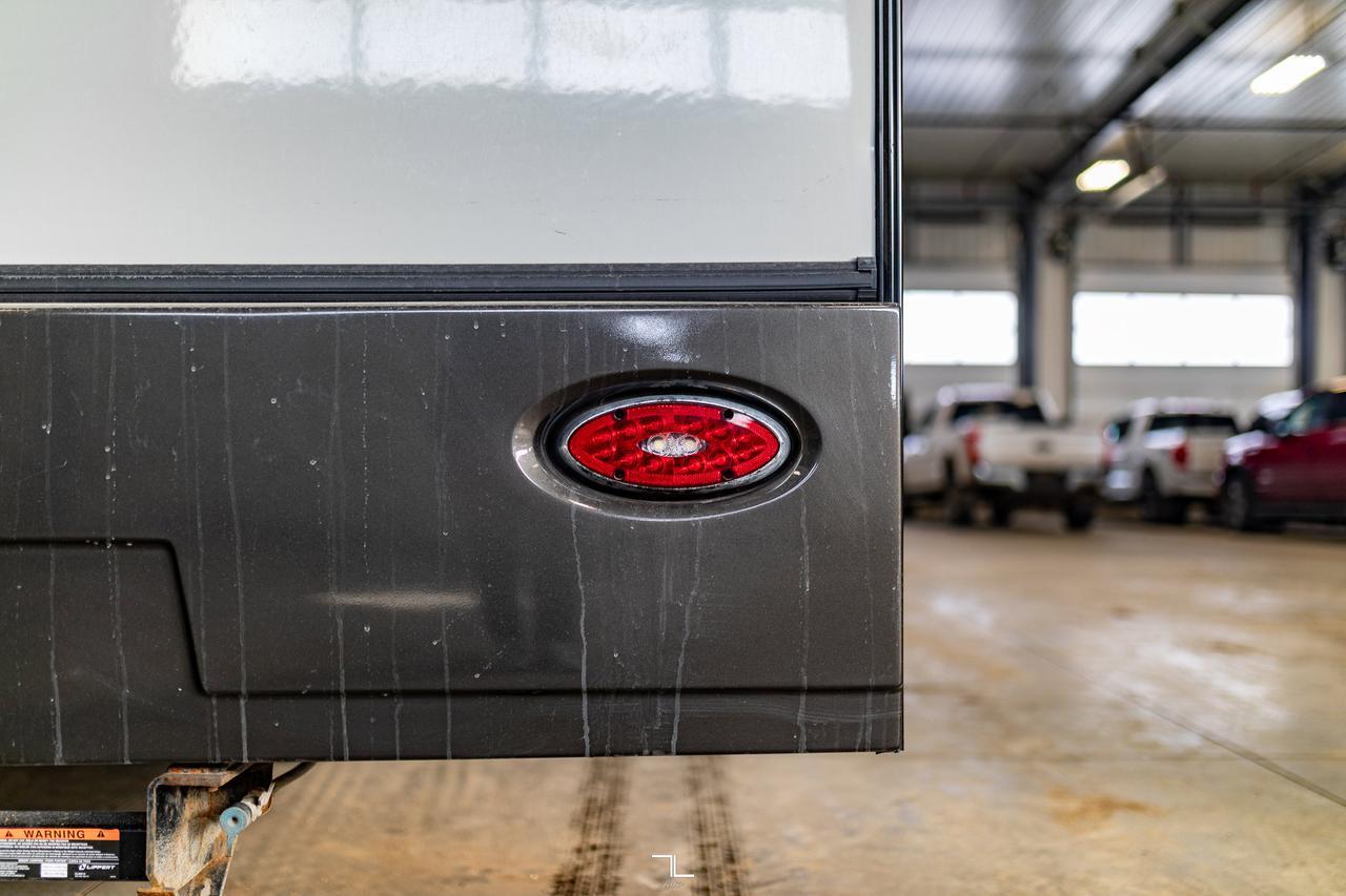 2023 Forest River Solera 32DSK Queen Bed Kitchen Slides Red Deer AB