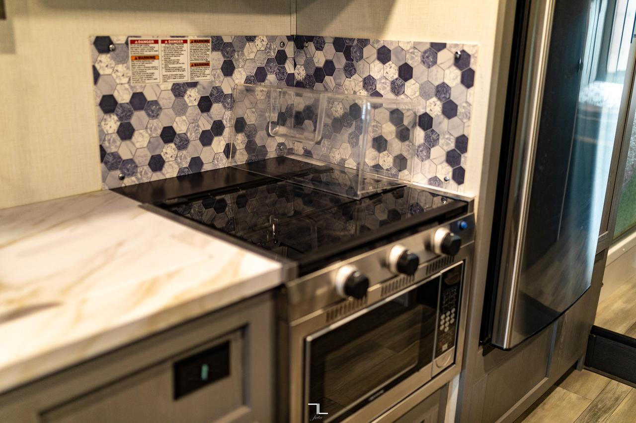 2023 Forest River Solera 32DSK Queen Bed Kitchen Slides Red Deer AB