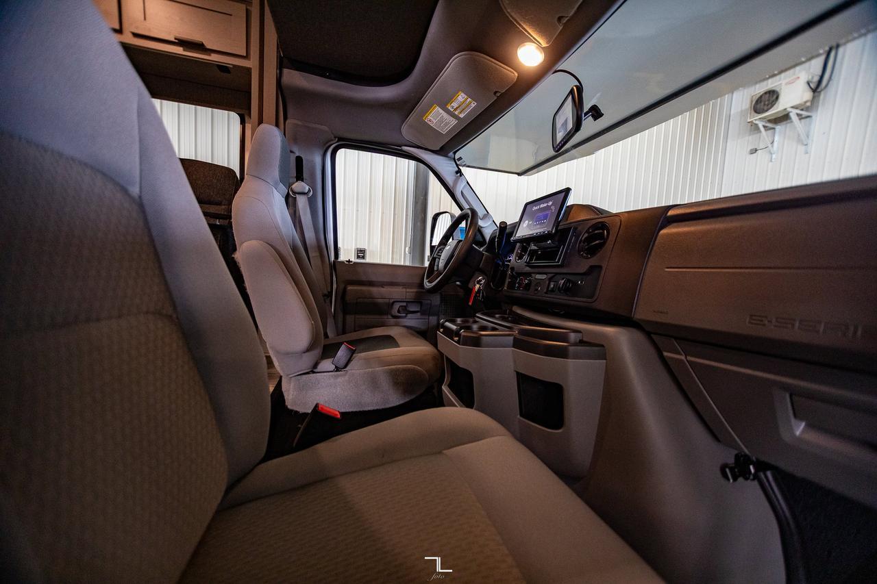 2023 Forest River Solera 32DSK Queen Bed Kitchen Slides Red Deer AB