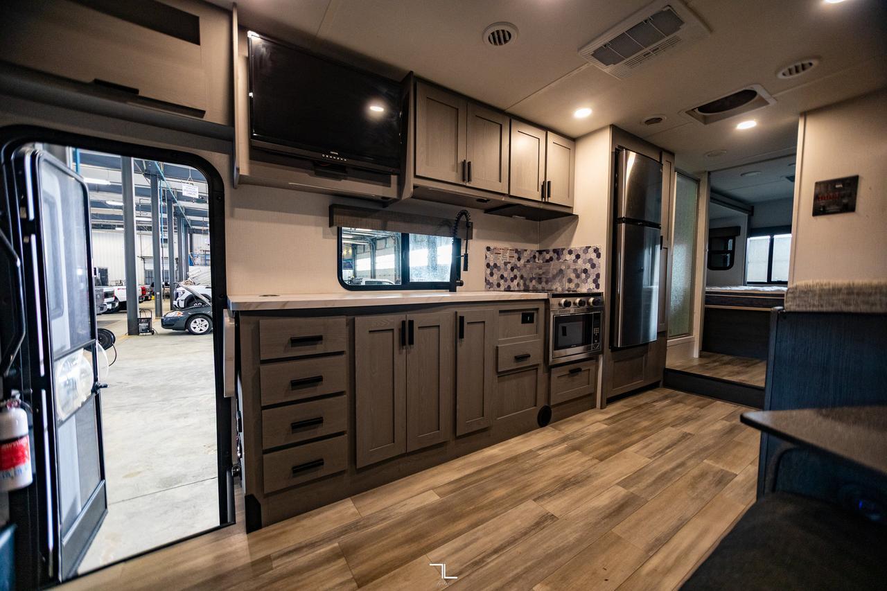 2023 Forest River Solera 32DSK Queen Bed Kitchen Slides Red Deer AB