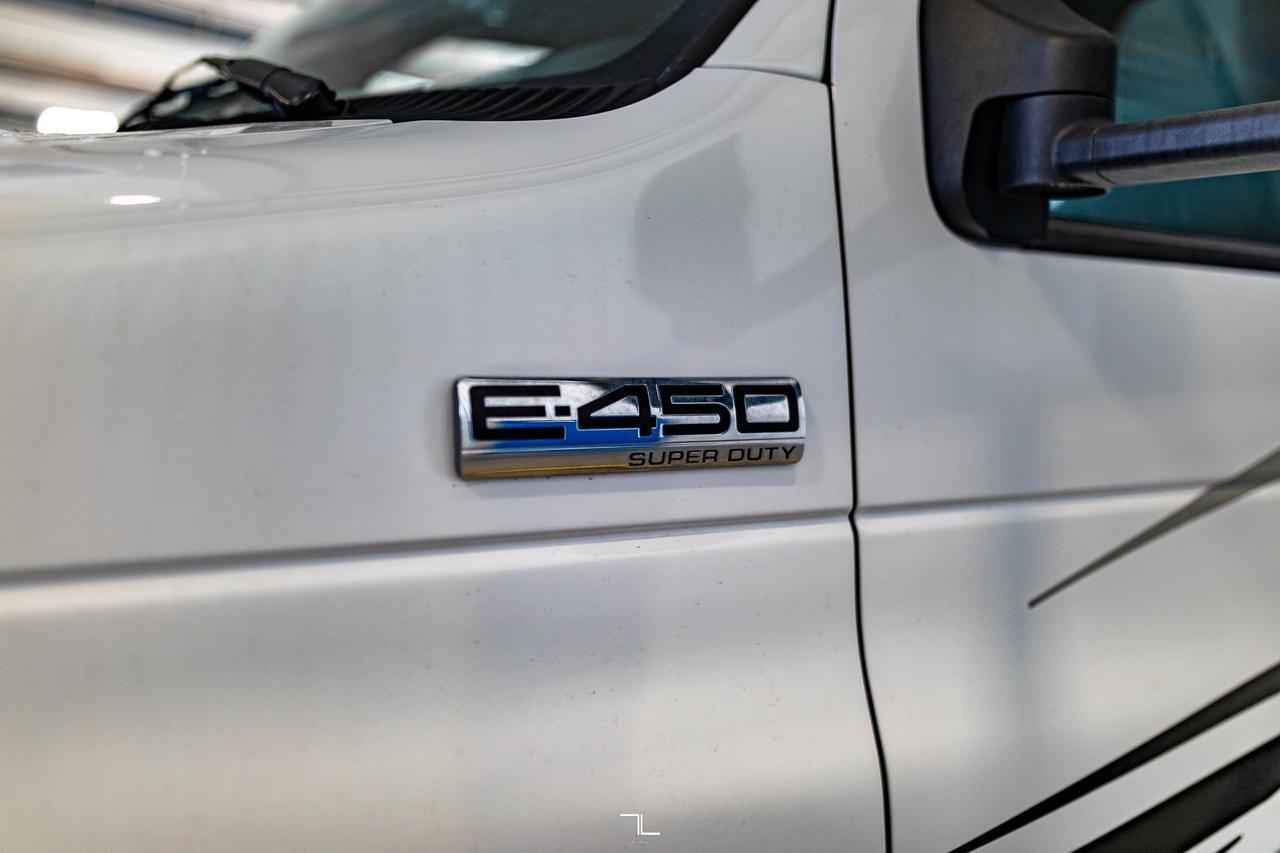 2023 Forest River Solera 32DSK Queen Bed Kitchen Slides Red Deer AB