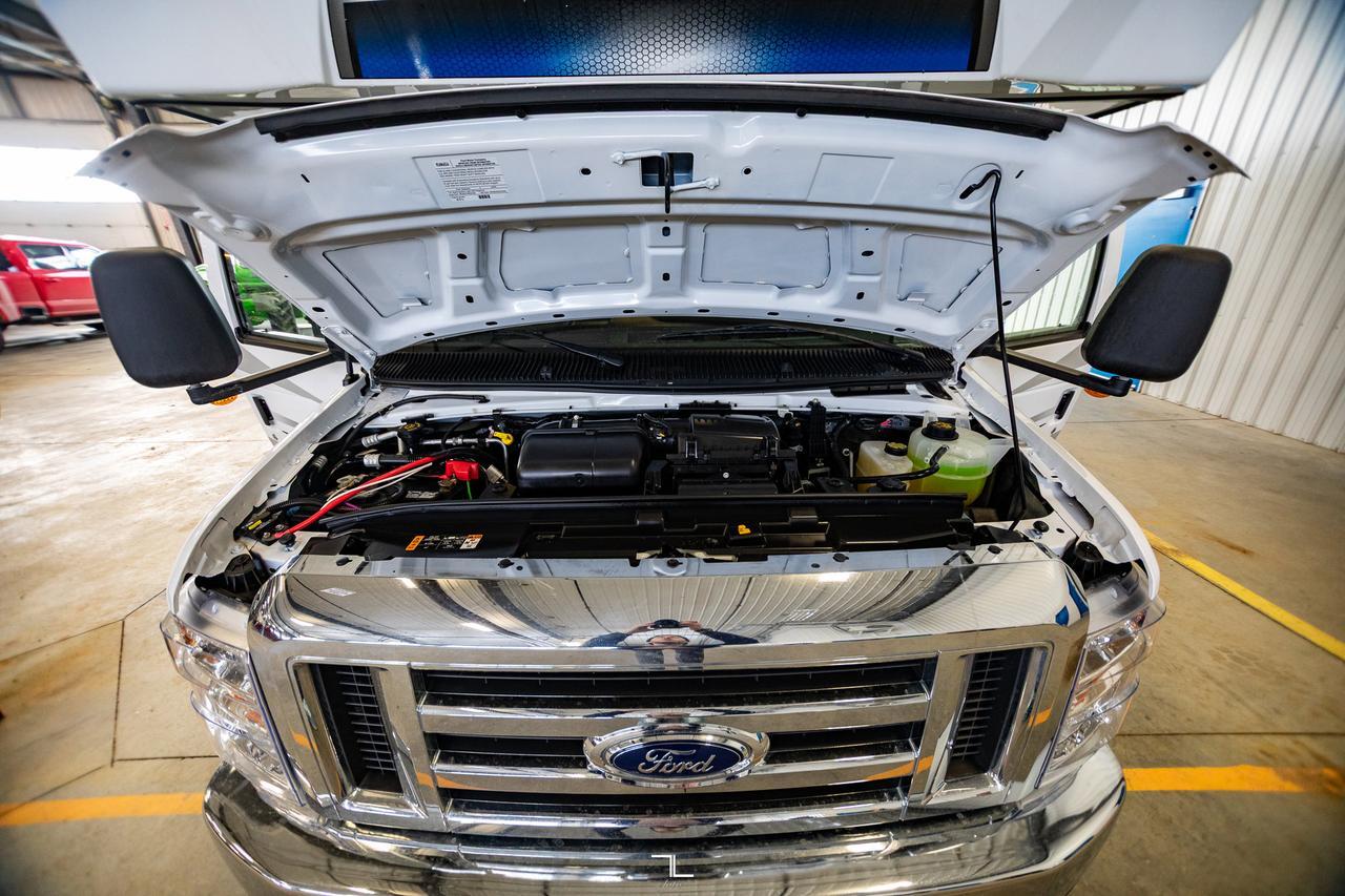 2023 Forest River Solera 32DSK Queen Bed Kitchen Slides Red Deer AB