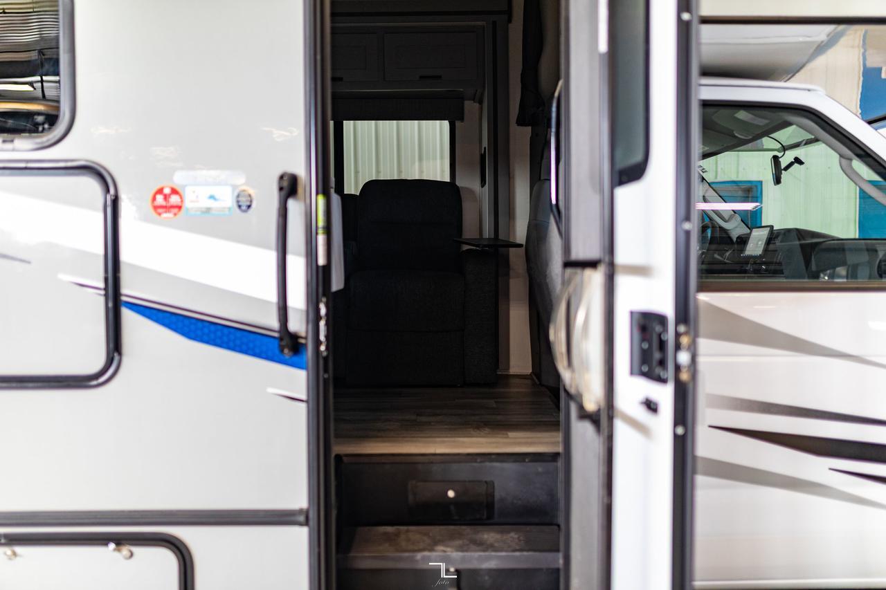 2023 Forest River Solera 32DSK Queen Bed Kitchen Slides Red Deer AB