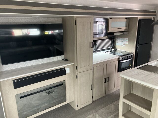 2023 Forest River Wildwood Platinum Watertown SD