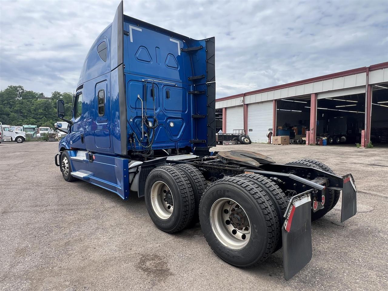 2023 Freightliner CA126 Raised Roof South St. Paul MN