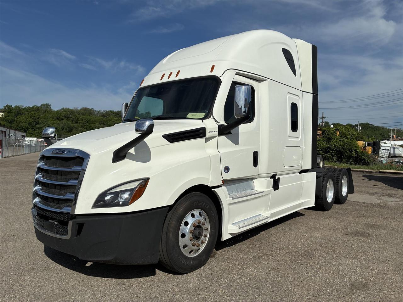 2023 Freightliner CA126 Sleeper