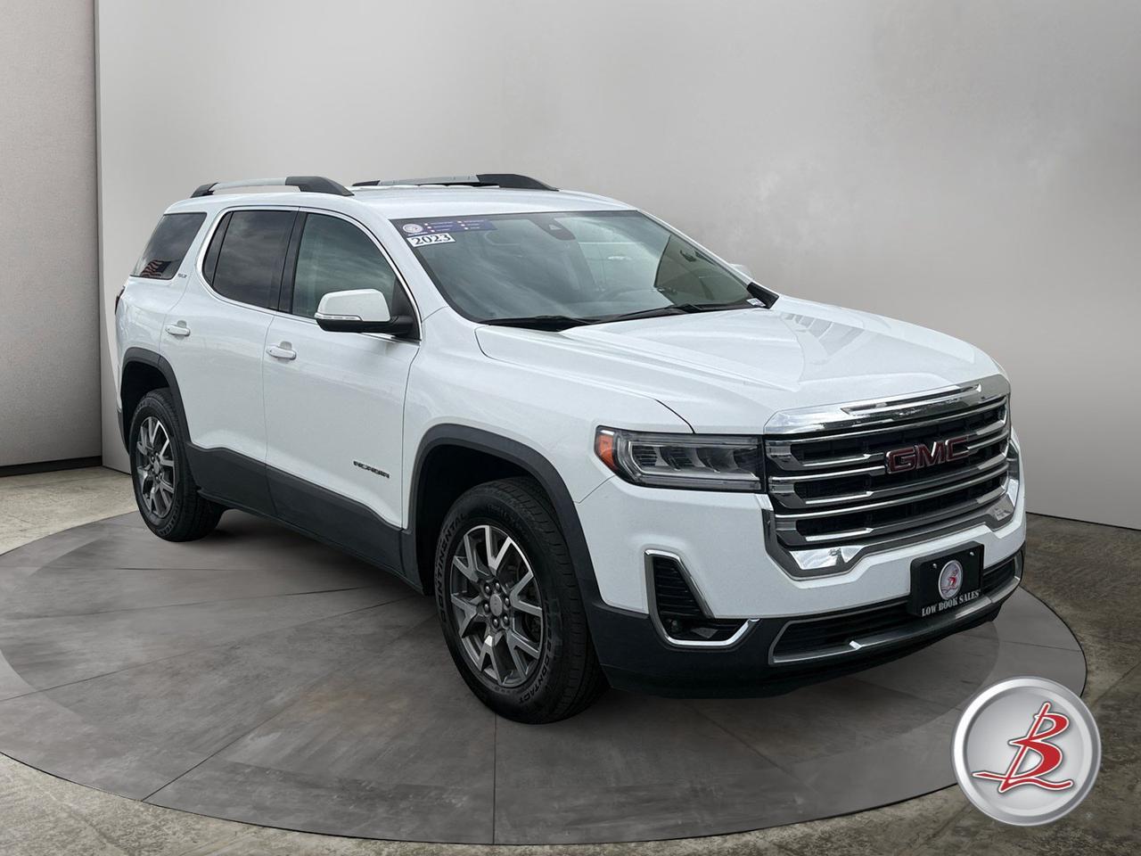 2023 GMC ACADIA SLT